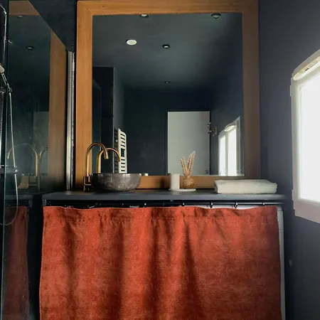 Hébergement de vacances Petite Maison De Charme Avec Exterieur Proche Gare *